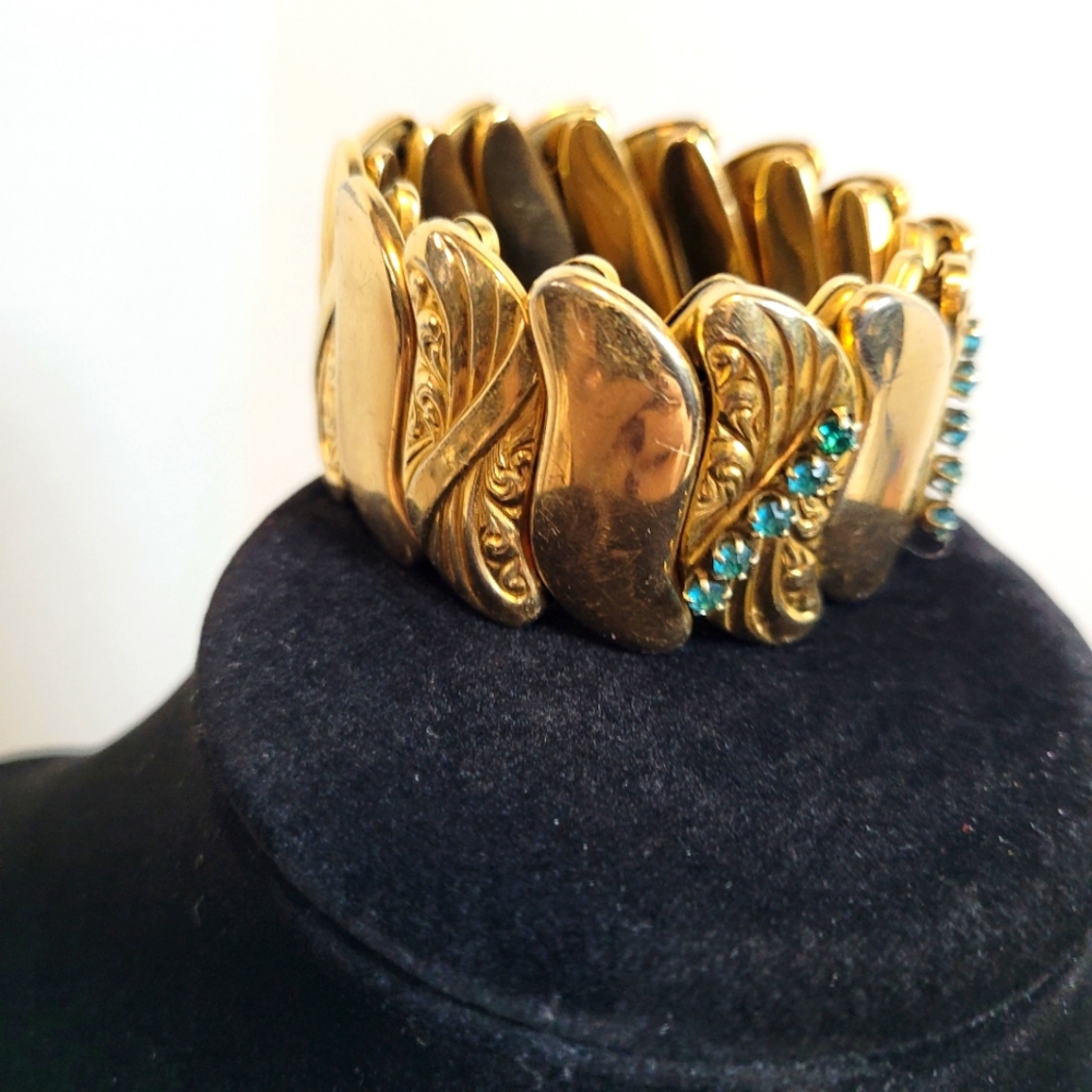 Bugbee & Niles Art Nouveau Gilded Expansion Bracelet - Picture 5 of 8